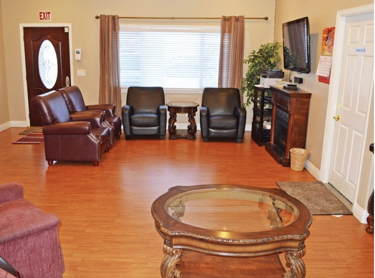 Main living room at Peach Pl
